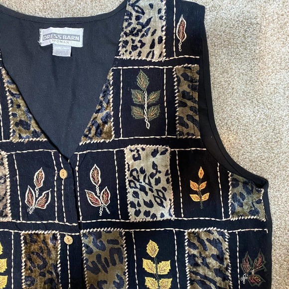 Dress Barn Wearable Art Vest Size 1X Black Animal Print Embroidered Granny Core - Picture 5 of 13